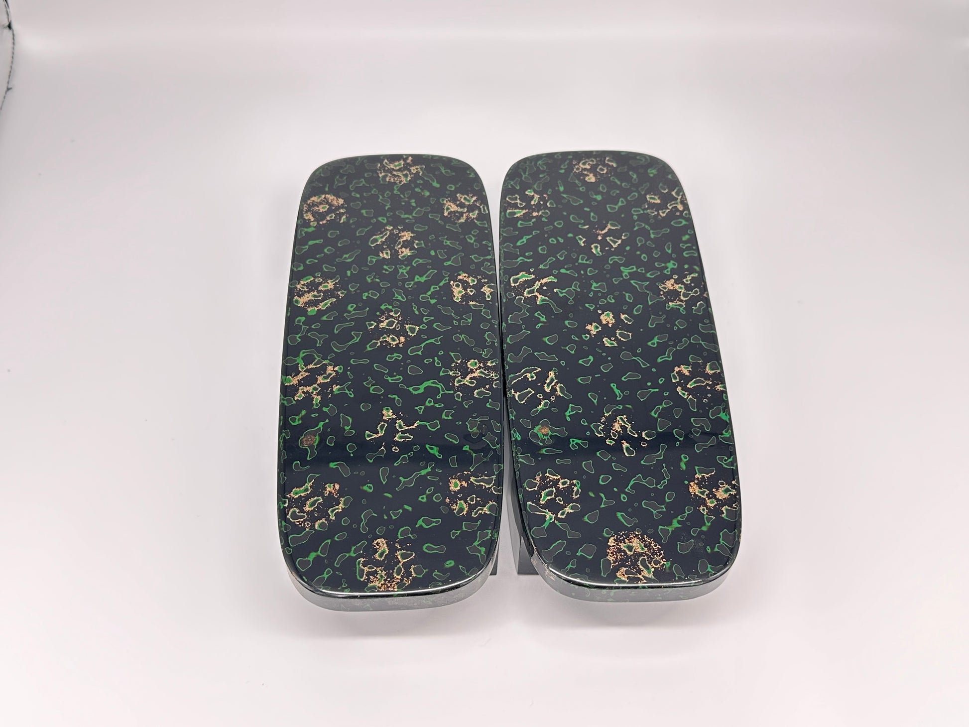 Geta | HONTSUGARU BLACK x GREEN Japanese Traditional Shoes | Womens Shoes